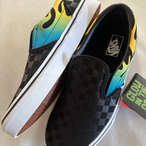 Vans Claasic Slip On Glow In Dark Flame 5.5 Jr / women’s 7 - Picture 4 of 6